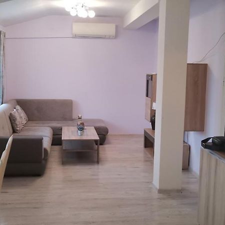 Апартамент Заря Haskovo Luaran gambar